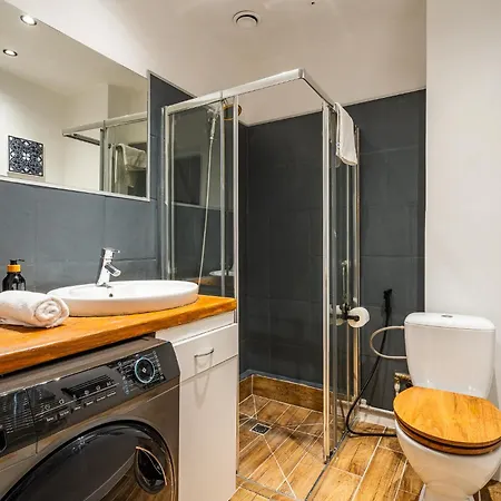 Rentplanet - Piastowska شقة